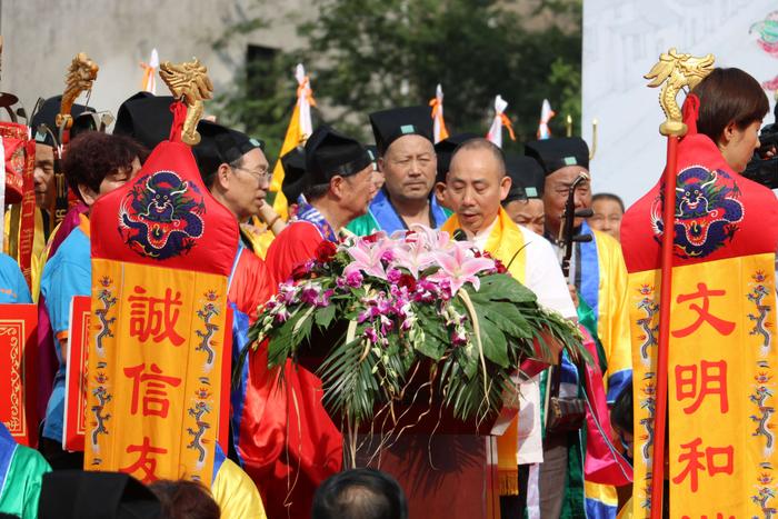 无锡市道教协会会长李纯明道长致辞